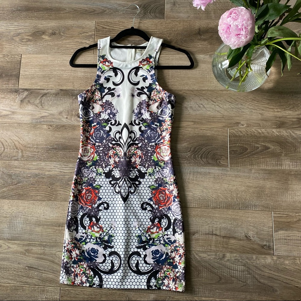 Small floral stretch dress